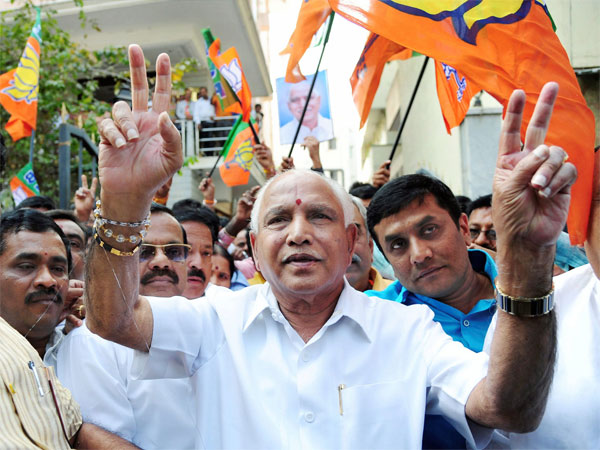 नवनिर्वाचित निर्दलीय विधायक आर. शंकर ने दिया बीजेपी को समर्थन