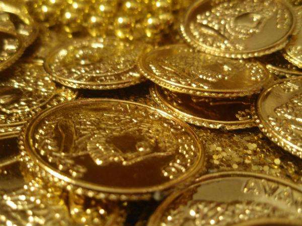 29 passengers in 2 flights bring in Rs 6 crore gold held delhi airport 29 passengers in 2 flights bring in Rs 6 crore gold held delhi airport