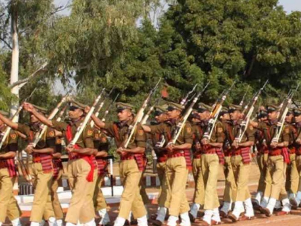 सैलरी और आवेदन की आखिरी तारीख
