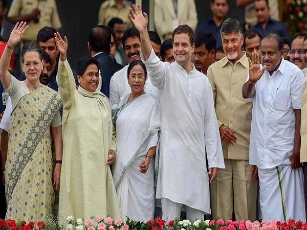 सोनिया गांधी की मौजूदगी रही अहम