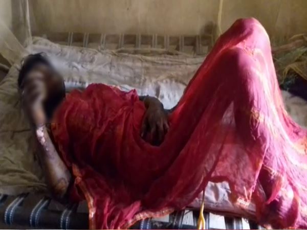 मां-बाप गए थे बाहर, रेपिस्ट ने उठाया मौके का फायदा