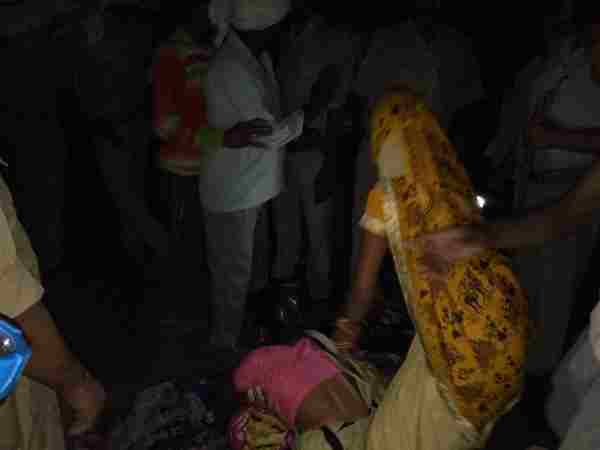 Wife and daughter killed in accident in Shahjahanpur Wife and daughter killed in accident in Shahjahanpur