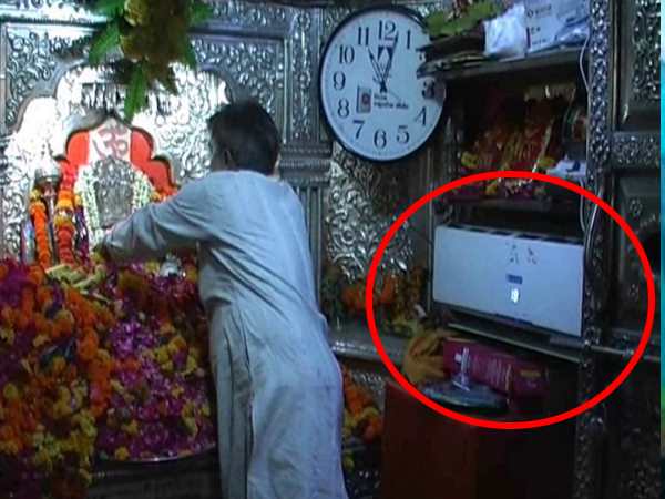 kanpur devotee placed AC on hanuman ji temple in uttar pradesh kanpur devotee placed AC on hanuman ji temple in uttar pradesh