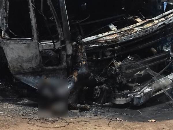 hardoi truck accident driver died on the spot hardoi truck accident driver died on the spot