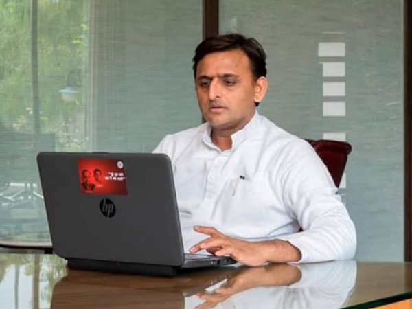 up board akhilesh yadav will give laptop to 11 toppers of each district up board akhilesh yadav will give laptop to 11 toppers of each district