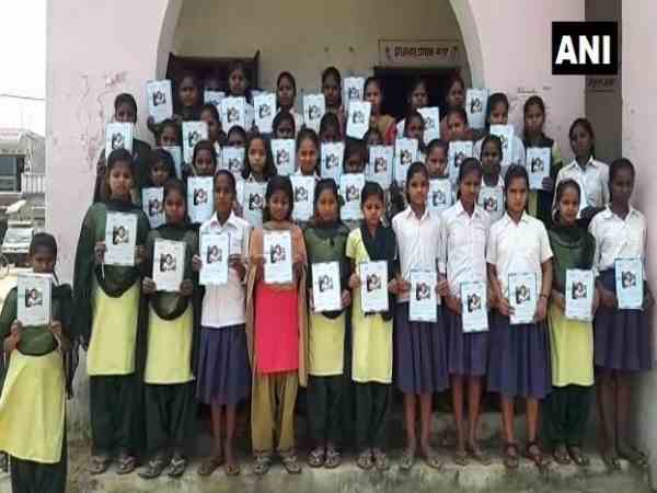 जिला प्रशासन की मंजूरी के बाद ही 5 हजार बुकलेट छापी गई थीं