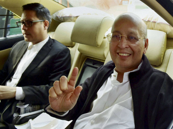 येदिरुप्पा के शपथ पर ग्रहण लगाने कांग्रेस आधी रात पहुंची SC येदिरुप्पा के शपथ पर ग्रहण लगाने कांग्रेस आधी रात पहुंची SC