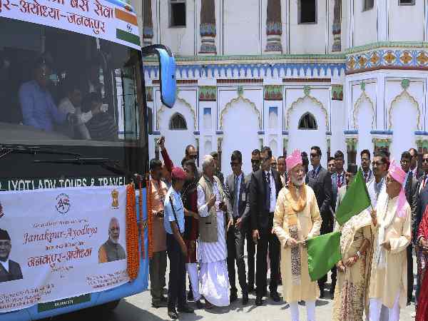 इंडो-नेपाल बस सेवा शुरू...