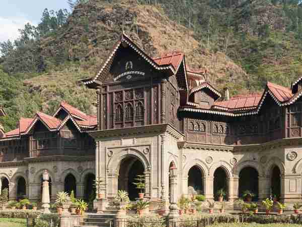 Case against Virbhadra Singh and his son in Padam Palace case Case against Virbhadra Singh and his son in Padam Palace case