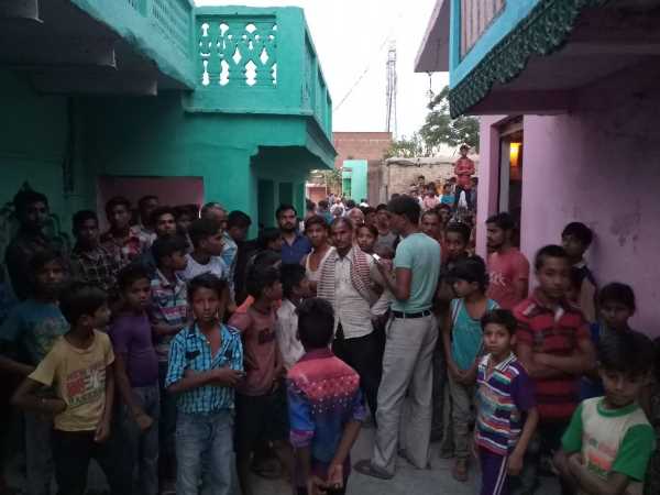 महिलाओं का इलाज करती हैं रामप्यारी