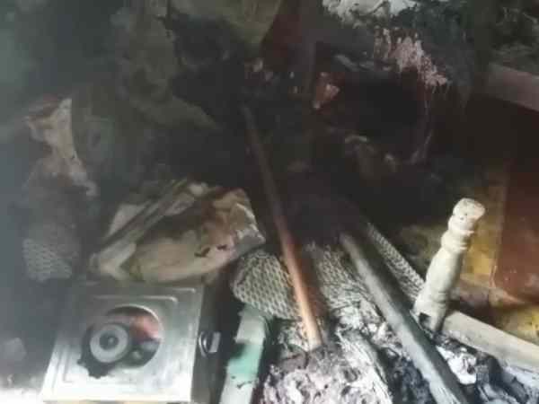 Three killed in fire caught by cylinder in Bareilly Three killed in fire caught by cylinder in Bareilly