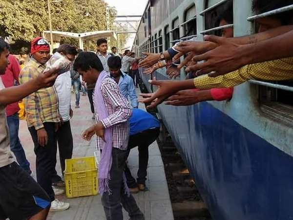 राजा भैया के हैं पिता
