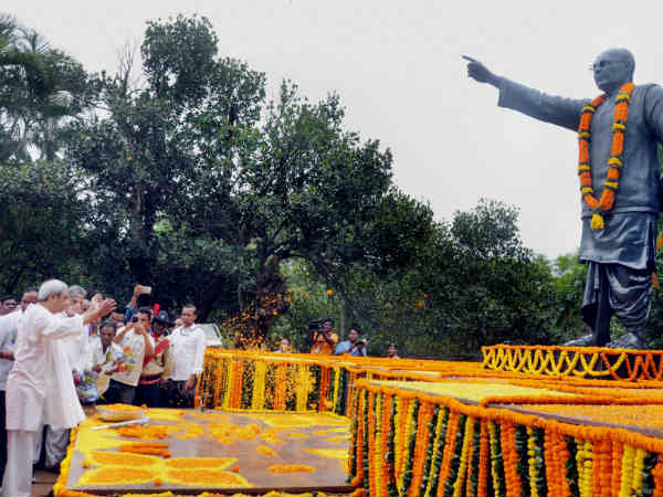 इंडोनेशिया ने किया सम्मानित