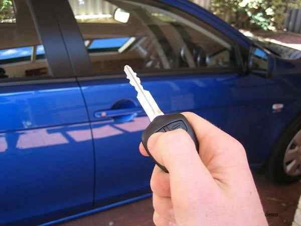 man arrested in several car theft cases, was using duplicate keys for theft man arrested in several car theft cases, was using duplicate keys for theft