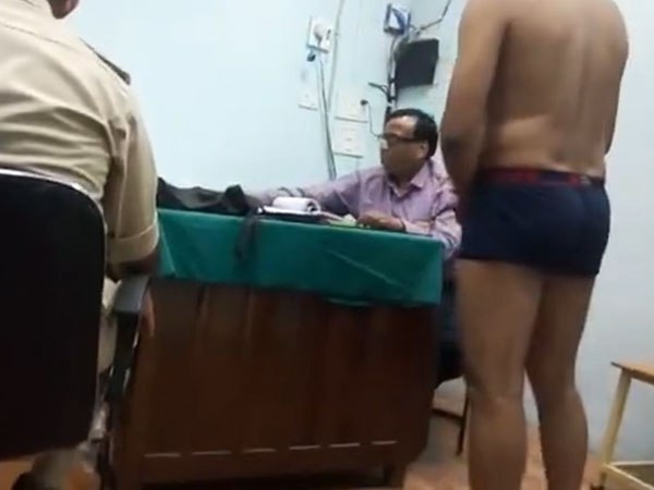 विवादों में रही है ये भर्ती