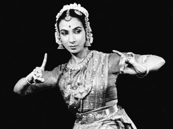 पद्मभूषण और पदम् श्री सम्मानित किया गया