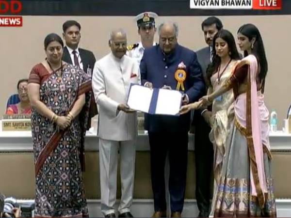 President Ram Nath Kovind presents National film Award to winners Sridevi best actor vinod khanna dada phalke President Ram Nath Kovind presents National film Award to winners Sridevi best actor vinod khanna dada phalke