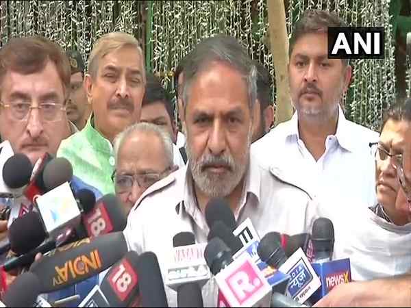 karnataka elections: BJP people who raided flat belongs to BJP leader tenant also a BJP leader says Anand Sharma karnataka elections: BJP people who raided flat belongs to BJP leader tenant also a BJP leader says Anand Sharma