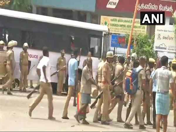 tuticorin protest: One person dead, 3 injured in fresh violence at Anna Nagar in Thoothukudi tuticorin protest: One person dead, 3 injured in fresh violence at Anna Nagar in Thoothukudi