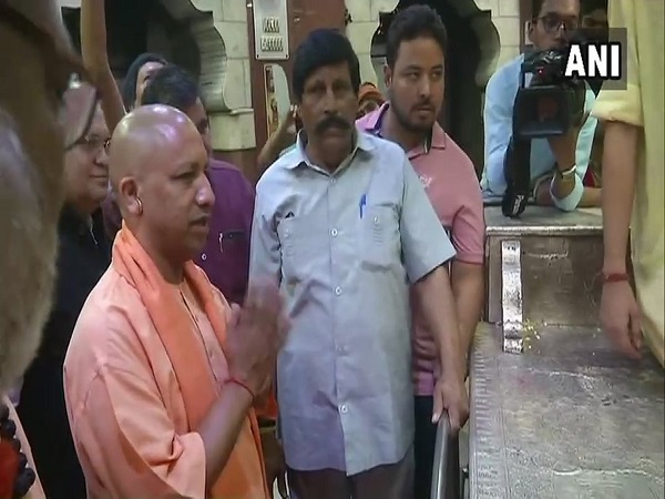 Uttar Pradesh CM Yogi Adityanath offered prayers at Kalkaji Temple in Delhi Uttar Pradesh CM Yogi Adityanath offered prayers at Kalkaji Temple in Delhi
