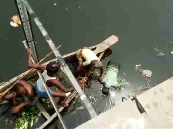 Two dead body found in Lucknow police station area Two dead body found in Lucknow police station area