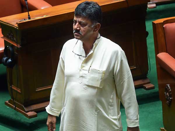 डीके शिवकुमार ने निभाई थी सरकार बनाने में बड़ी निभाई