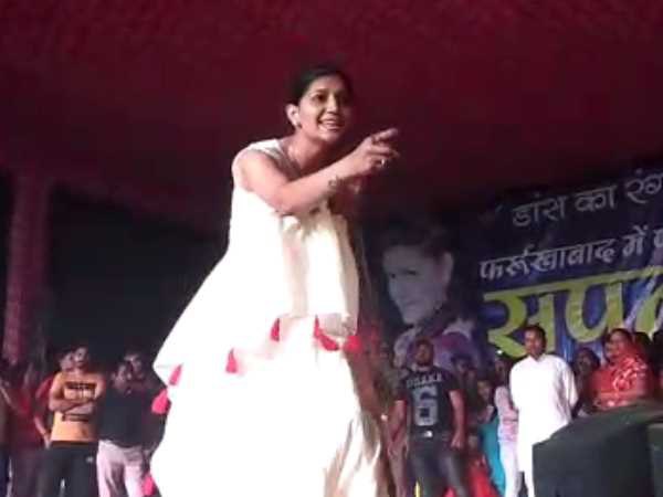 Distruption at sapna choudhary event in farrukhabad Distruption at sapna choudhary event in farrukhabad