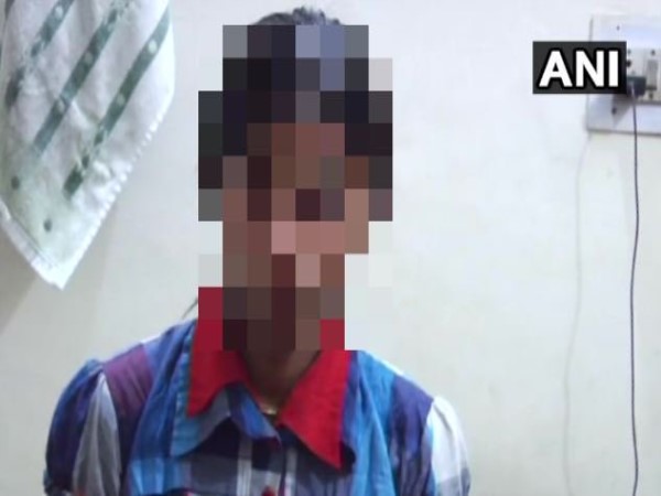 नाबालिक लड़की ने मैनेजर की शिकायत