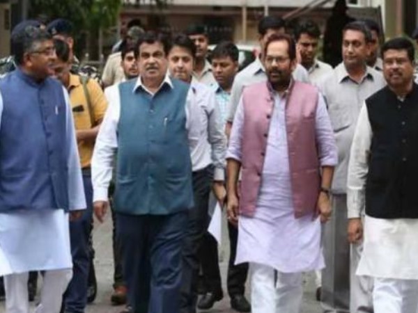 कांग्रेस इस्लाम के नाम पर वोट मांग रही है