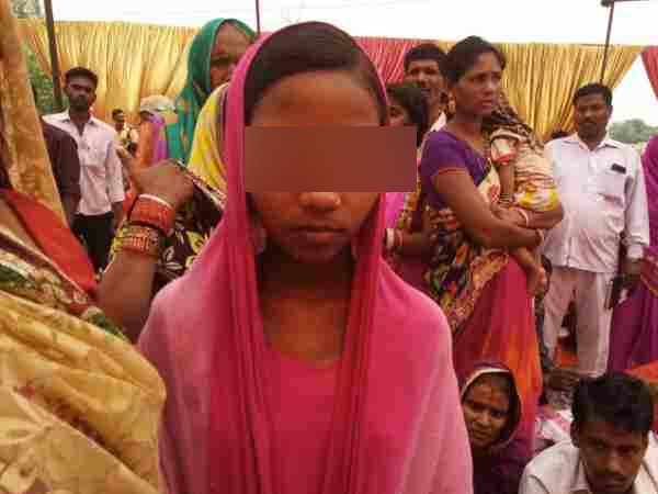 Thirteen years old bride found in mass marriage program in Shahjahanpur Thirteen years old bride found in mass marriage program in Shahjahanpur
