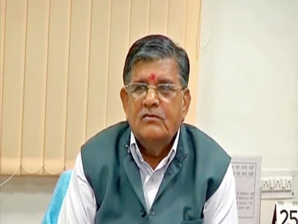 पुलिस अधिकारियों ने दिया ये बयान