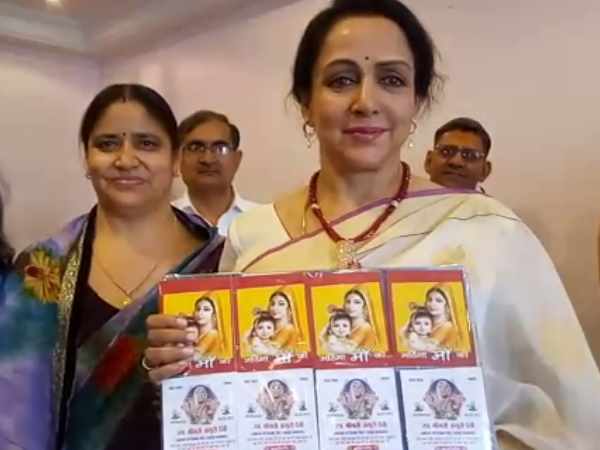 Hema Malini celebrated Mothers Day in Mathura Hema Malini celebrated Mothers Day in Mathura
