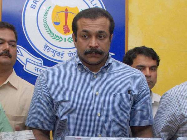 'पुलिस अफसरों को जबरन छुट्टी पर भेजा जाना चाहिए'