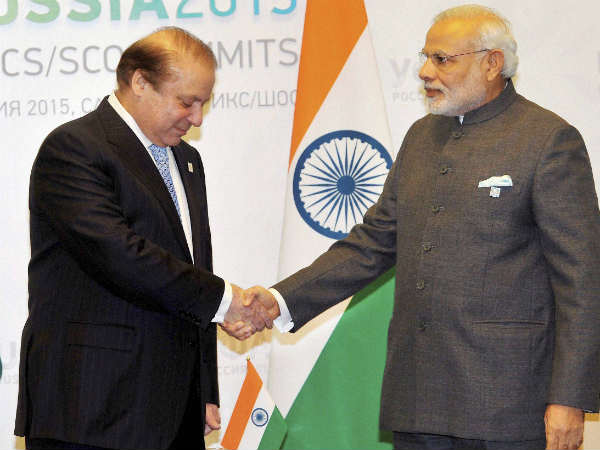 2015 को मोदी और नवाज की मीटिंग