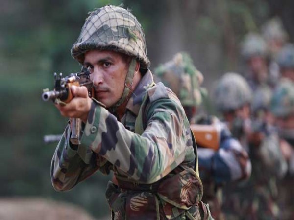 J&K: तंगधार सेक्टर में घुसपैठ की कोशिश नाकाम, 4 आतंकी ढेर J&K: तंगधार सेक्टर में घुसपैठ की कोशिश नाकाम, 4 आतंकी ढेर