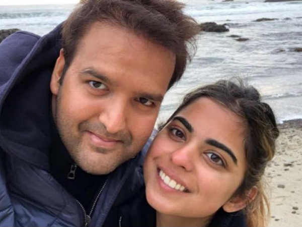 ईशा अंबानी की सगाई में साथ पहुंचे थे आकाश और श्लोका