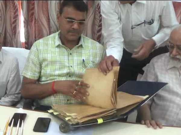 डीएम करने गए थे अस्पताल का निरीक्षण