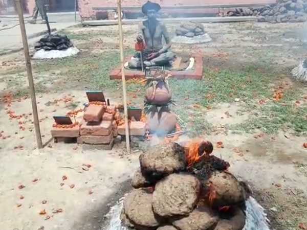 Agni austerity started by Mahant to win BJP Agni austerity started by Mahant to win BJP