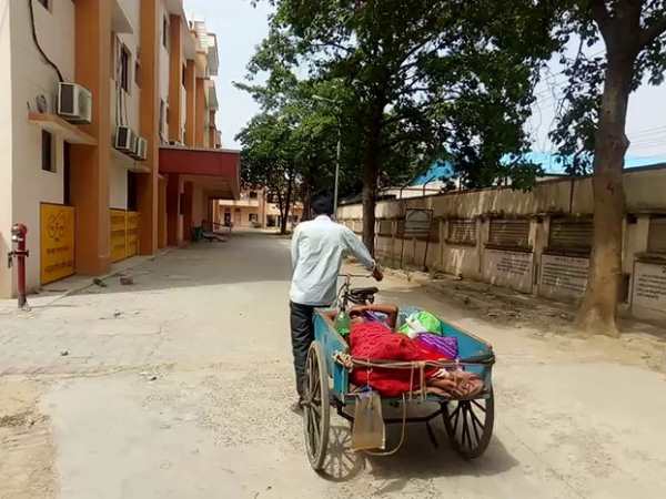 पकड़ा गया झूठ