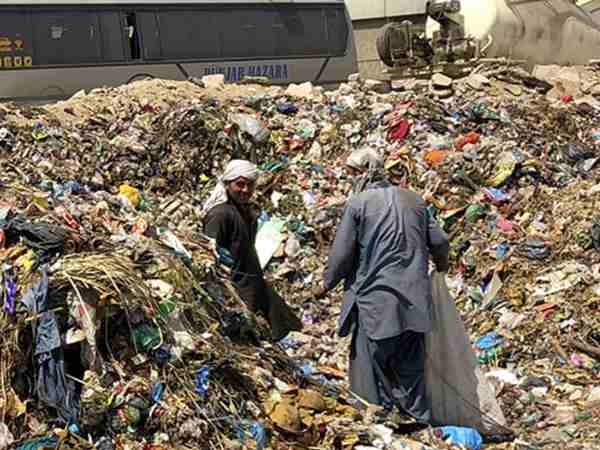 Hundreds of dead newborn girls found dumped in garbage in karachi Pakistan Hundreds of dead newborn girls found dumped in garbage in karachi Pakistan