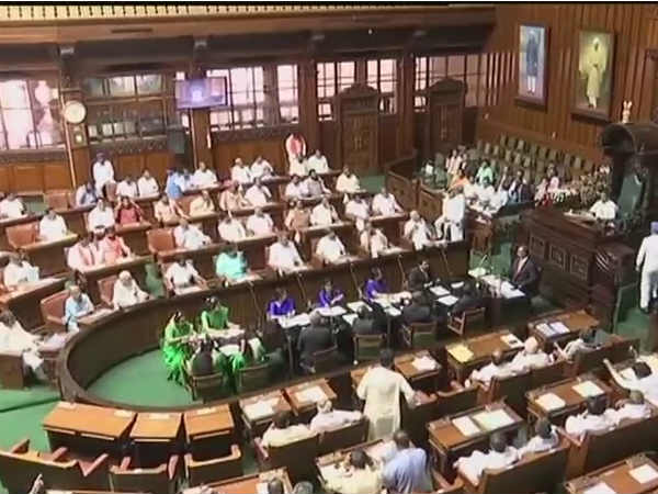शाम चार बजे फ्लोर टेस्ट