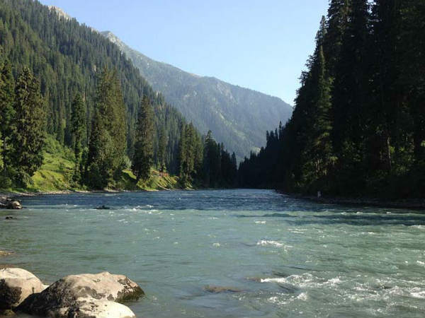पाकिस्तान में नीलम नदी बन जाती किशनगंगा