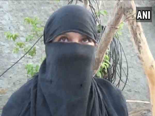 पीड़िता के परिवार को दुकान पर राशन नहीं मिल रहा है
