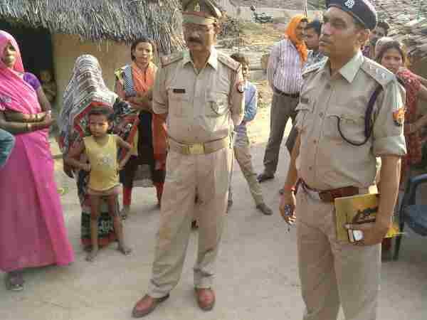 दोनों पक्ष एक दूसरे पर लगा रहे हैं आरोप, पुलिस कर रही मामले की जांच