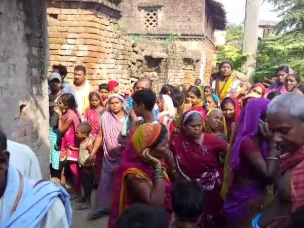 Lakhisarai found dead bodies of five people of same family Lakhisarai found dead bodies of five people of same family