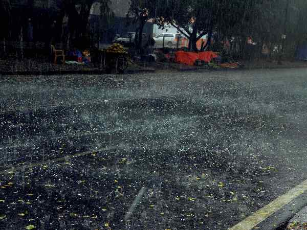 storm alert Delhi police to commuters Check weather then plan journey storm alert Delhi police to commuters Check weather then plan journey