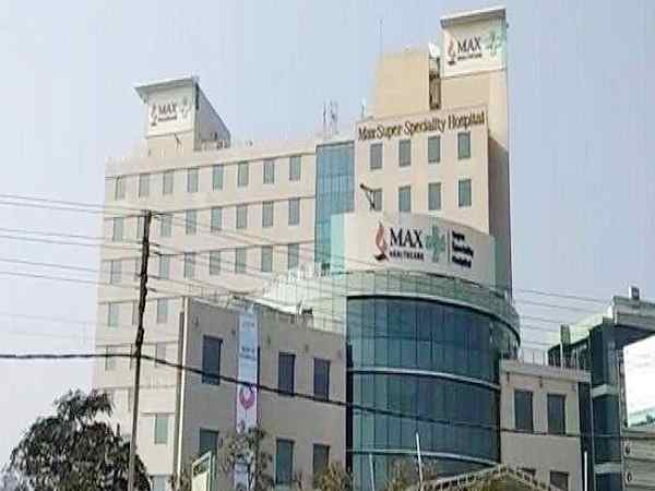 delhi medical council gives clean chit to max hospital doctors in baby death case. delhi medical council gives clean chit to max hospital doctors in baby death case.