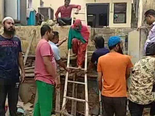 Two-storey house collapsed, one killed & two injured Two-storey house collapsed, one killed & two injured