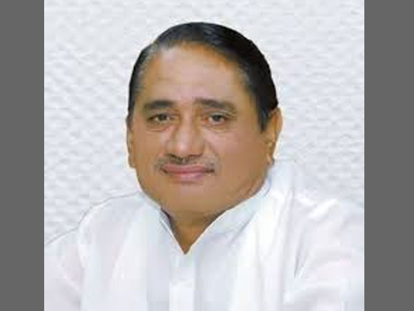 Maharashtra Agriculture Minister Pandurang Pundalik Fundkar passed away due to cardiac arrest. Maharashtra Agriculture Minister Pandurang Pundalik Fundkar passed away due to cardiac arrest.