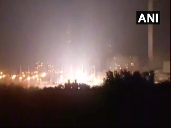 फायर ब्रिगेड़ को आग लगने की सूचना दी गई